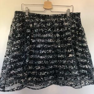 Xhilaration Organza Skirt w/ Pockets